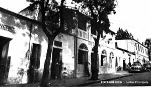PORT-GUEYDON - RUE PRINCIPALE